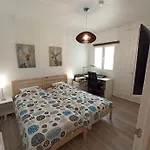 Golfsur-jacuzzi-privateparking-2bath-4bedroom-4tv-netflx-fastwifi * סן מיגל דה אבונה