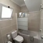 Golfsur-jacuzzi-privateparking-2bath-4bedroom-4tv-netflx-fastwifi דירה *