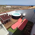 Golfsur-jacuzzi-privateparking-2bath-4bedroom-4tv-netflx-fastwifi * סן מיגל דה אבונה