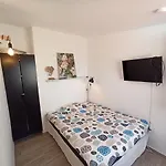 דירה Golfsur-jacuzzi-privateparking-2bath-4bedroom-4tv-netflx-fastwifi *