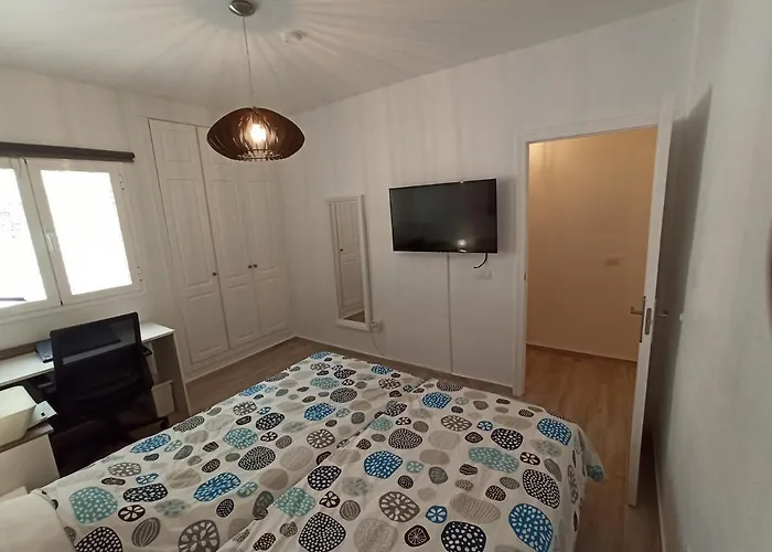 Golfsur-jacuzzi-privateparking-2bath-4bedroom-4tv-netflx-fastwifi * San Miguel de Abona