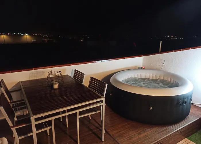 Appartement Golfsur-jacuzzi-privateparking-2bath-4bedroom-4tv-netflx-fastwifi *
